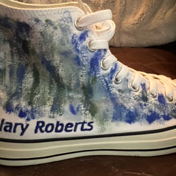 Chuck Taylors Hillary Robert's Chucks converse - Picture 2 of 3